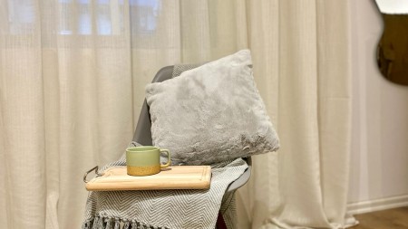 Tek Liqeni Artificial, Jepet Me Qira Apartament 1+1, Super I Investuar !!!