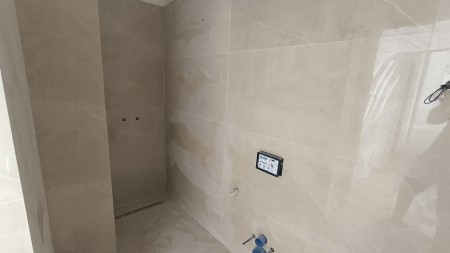 Tek Splendor Residence, Shitet Apartament 2+1+2, Me Planimetri Te Rregullt, Ne Faze Perfundimtare !!!