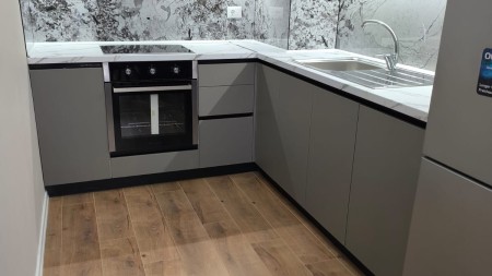 Tek Kompleksi Aura, Jepet me Qira, Super Apartament 1+1, Gati Per Banim!!!