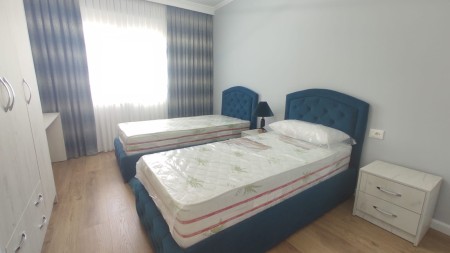 Prane Ring Center, Jepet Me Qira, Apartament 2+1, Totalisht I Investuar!!