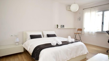 Tek Rruga e Dibres, Tek Kompleksi Halili, Jepet Me Qira Super Apartament 1+1, I Investuar Gati Per Banim!
