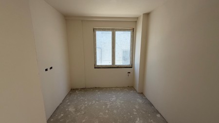 Prane Teg, Tek Rezidenca Secret Garden Shitet Apartament 3+1+2 Me Planimetri Te Rregullt!!