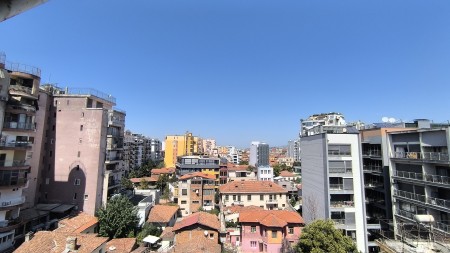 Tek Selvia, Jepet Me Qira Apartament 1+1, I Sapo Investuar !!!