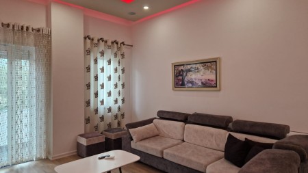 Cmim Okazion !! Tek Liqeni I Thate, Shitet Super Apartament 2+1, Me Planimetri Dhe Vendndodhje Perfekte !!