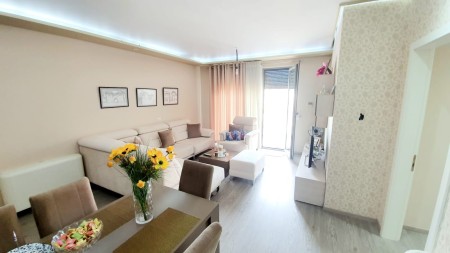 Tek Rruga E Kosovareve, Shitet Super Apartament 2+1+2, Totalisht I Investuar !