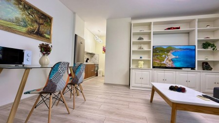 Tek Rruga e Kosovareve, Jepet Me Qira, Apartament 1+1 Totalisht i Mobiluar!!!