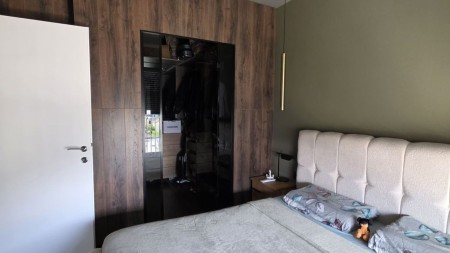 Shitet Penthouse Tek Tregu Elektrik 2+1 Me Pamje Spektakolare!!!