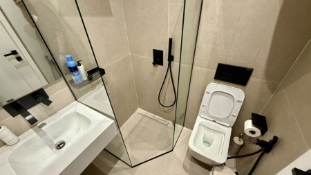 Prane Pazarit Te Ri, Shiten Dy Garsoniere Ideale Per Investim!!