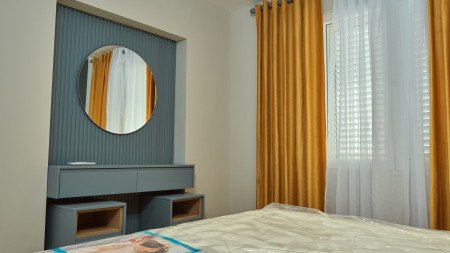 Ne Bllok, Jepet Me Qira Apartament 1+1, Totalisht I Investuar!!