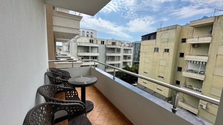 Ne Durres, Prane Hotel Dolce Vita, Shitet Apartament 1+1, Shume Prane Detit !!!