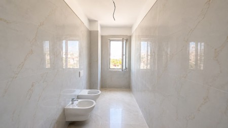Tek Ringside Residences, Shitet Apartament 2+1, Ne Faze Perfundimtare Me Planimetri Perfekte !!!