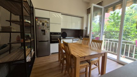 Ne Zonen Me Te Mire Te Freskut, Shitet Super Prone E Ndare Ne Apartament 2+1 Dhe 1+1 !!!!