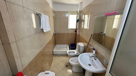 Ne Durres, Prane Hotel Dolce Vita, Shitet Apartament 1+1, Shume Prane Detit !!!