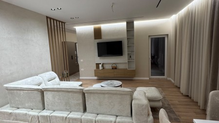 Tek Rruga Jordan Misja, Shitet Apartament 2+1+2 Totalisht I Investuar!!