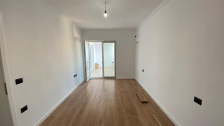 Ne Vasil Shanto, Shitet Apartament 1+1 Me Planimetri Perfekte!!