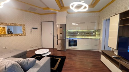 Tek Liqeni I Thate, Shitet Apartament 2+1 Ideal Per Banim!!!
