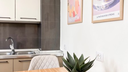 Perballe Ish Ekspozites, Jepet Me Qira, Super Apartament 3+1+2 Totalisht I Investuar, Gati Per Banim!!!