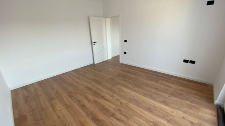 Ne Vasil Shanto, Shitet Apartament 1+1 Ideale Per Investim!!