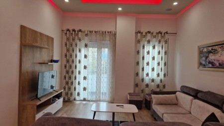 Cmim Okazion !! Tek Liqeni I Thate, Shitet Super Apartament 2+1, Me Planimetri Dhe Vendndodhje Perfekte !!