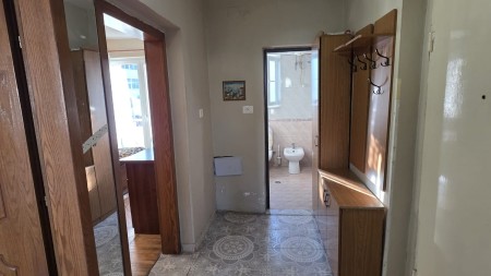 Tek Vasil Shanto, Shitet Super Apartament 2+1, Ideal Per Banim Dhe Per Investim !!!