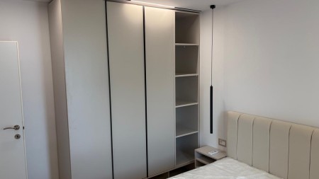 Prane Stacionit Te Trenit Shitet Apartament 1+1 Totalisht I Investuar!!