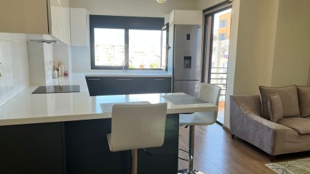 Ne Astir, Jepet Me Qira, Super Apartament 2+1 I Mobiluar!