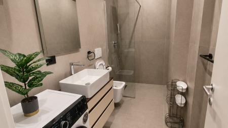 Tek Kodra E Priftit, Jepet Me Qira, Super Apartament 1+1 I Sapo Investuar Gati Per Banim!!!