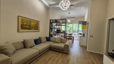 Ne Zonen Me Te Mire Te Freskut, Shitet Super Prone E Ndare Ne Apartament 2+1 Dhe 1+1 !!!!