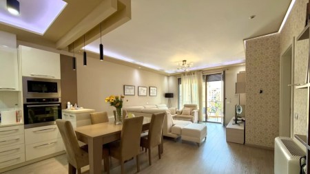 Tek Rruga E Kosovareve, Shitet Super Apartament 2+1+2, Totalisht I Investuar !