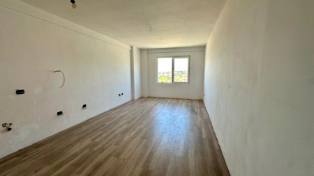 Okazion Kleringu!!! Tek Kompleksi "Shehu Konstruksion", Shitet Apartament 2+1+2, Me Pamje Te Lire!!!