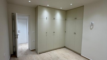 Ne Sarande, Prane Komisariatit Te Policise, Shitet Super Apartament 1+1 Me Lokacion Perfekt !!!