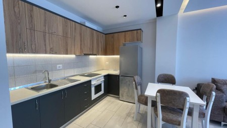 Ne Misto Mame, Shitet Apartament 1+1, I Mobiluar!!