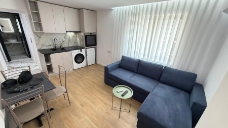 Tek Shkolla E Baletit, Shitet Apartament 1+1, Totaliisht I Investuar!!