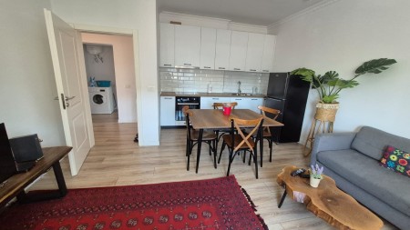 Tek Sheshi Willson, Jepet Me Qira, Super Apartament 2+1 I Investuar!!!