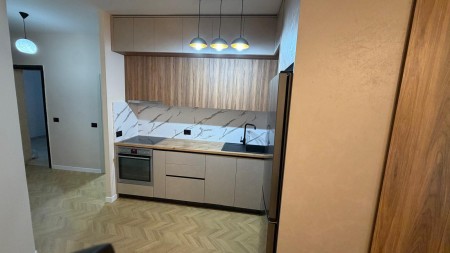 Tek Tregu Elektrik, Shitet Super Apartament 2+1 Totalisht I Investuar!!!