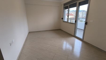 Tek Kompleksi Halili, Jepet Me Qira Ambient Per Zyra I Sapo Investuar !!!