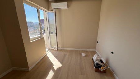 Tek Mozaiku I Tiranes, Shitet Apartament 2+1 Me Pamje Te Lire!!