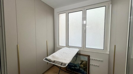 Tek Myslym Shyri, Jepet Me Qira Apartament 2+1 I Sapo Investuar!!!