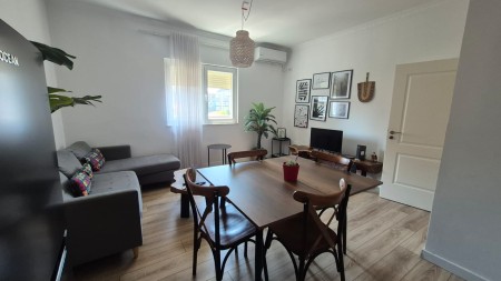 Tek Sheshi Willson, Jepet Me Qira, Super Apartament 2+1 I Investuar!!!