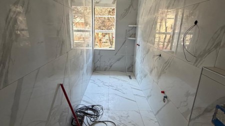 Tek Mali i Robit, Shume Afer Me Detin, Shitet Apartament 1+1, Me Pamje Fantastike !!!